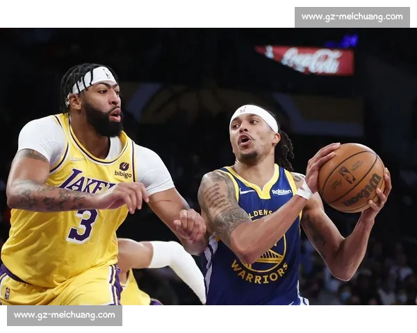 2017年勇士对湖人经典对决回顾与时代篮球风云解析全景赛季
