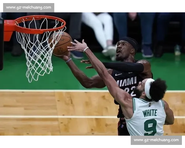 NBA热火vs凯尔特人经典对决全场回放精彩瞬间解析赛后复盘